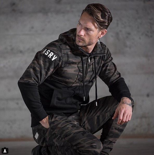 Fashion  Hooded Sweatshirts autumn and Men's hoodie military camouflage stitching casual