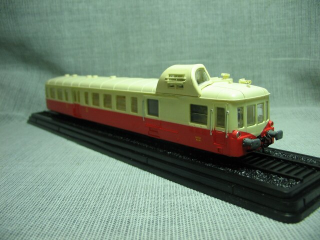 1:87 X-3800 European tram model display box packaging