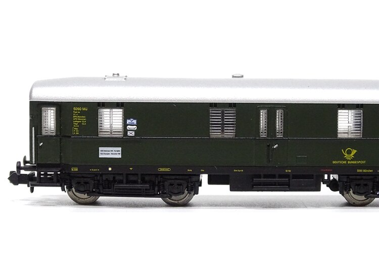 Train model N Scale 1 / 160 Deutsche Post carriage double axle Alloy wheel 11 cm long
