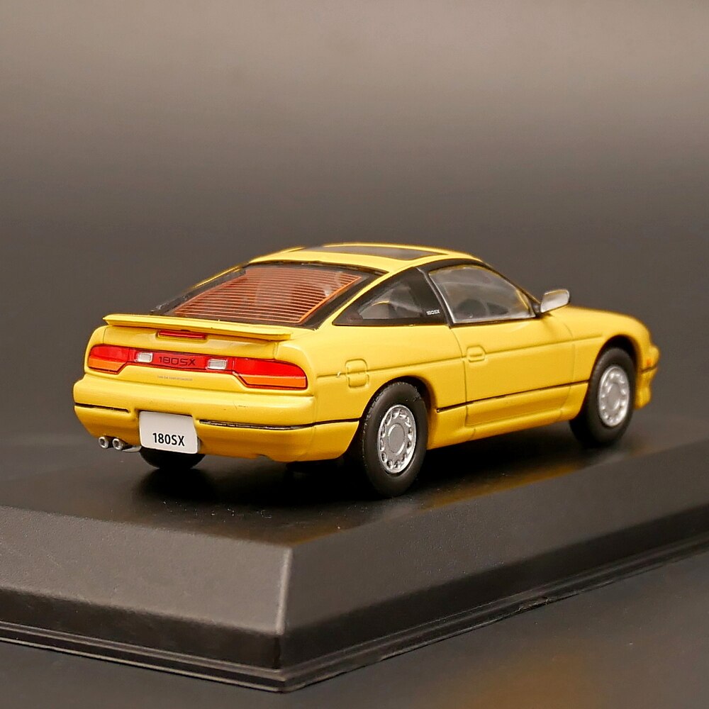 1: 43 Japanese 180s retro sports car model Alloy collection ornaments
