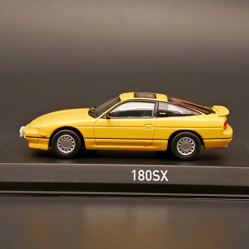 1: 43 Japanese 180s retro sports car model Alloy collection ornaments