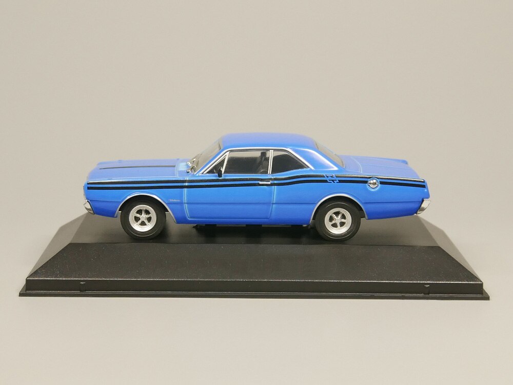 1: 43 American 1974 vintage car model Alloy car model Toy car accessories 1: 43 American 1974 vintage car model Alloy car model Toy car accessories