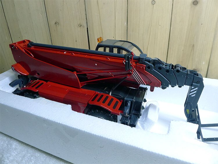 1:32 Model of rth 6.35 sh long boom aerial engineering vehicle Alloy collection model 1:32 Model of rth 6.35 sh long boom aerial engineering vehicle Alloy collection model