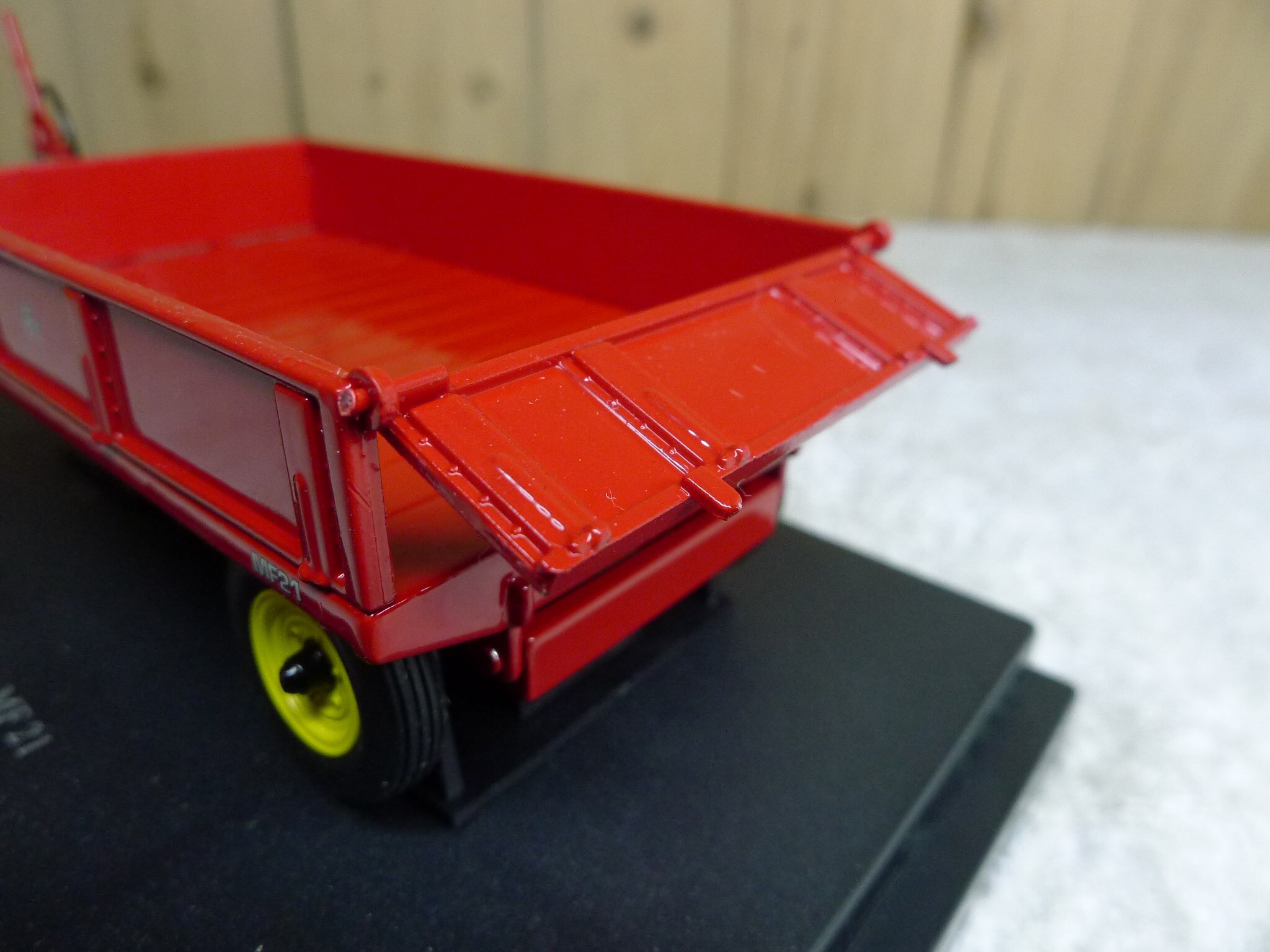 rare 1: 43 mf21 3.5 Tractor Trailer Trailer model Alloy collection model rare 1: 43 mf21 3.5 Tractor Trailer Trailer model Alloy collection model