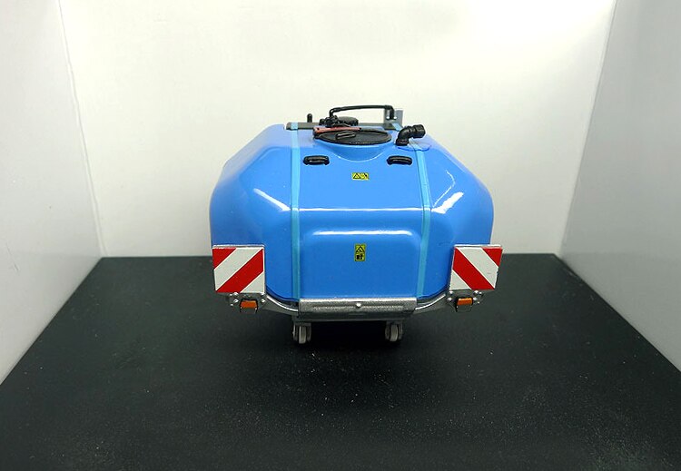 1:32 52587 tractor accessories spray tank model Agricultural vehicle model Alloy collection model 1:32 52587 tractor accessories spray tank model Agricultural vehicle model Alloy collection model