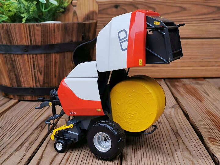 rare Fine special 1/32 185v forage baler model Agricultural machinery Alloy collection model