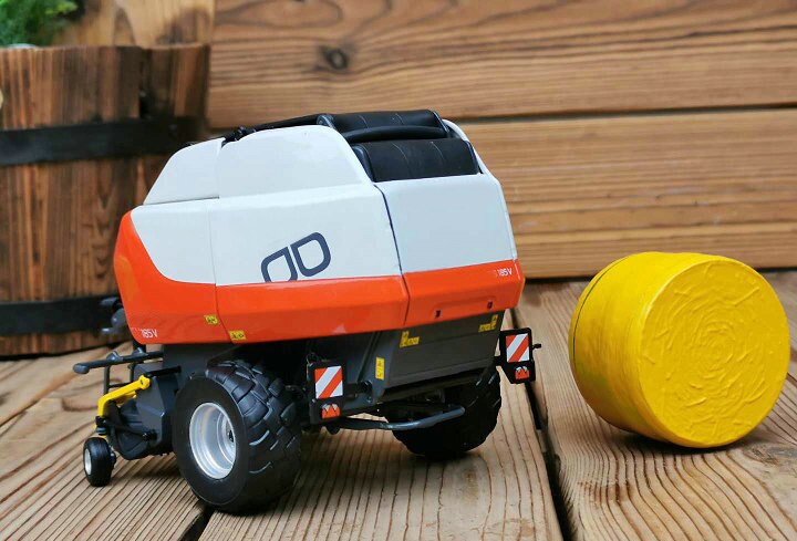 rare Fine special 1/32 185v forage baler model Agricultural machinery Alloy collection model