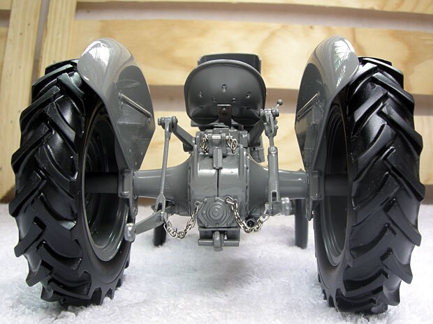 1:16 Tea 20 classic grey tractor model France Alloy construction machinery model brand new