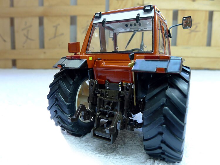1: 32 110-90 Tractor Model Agricultural vehicle model Alloy collection model
