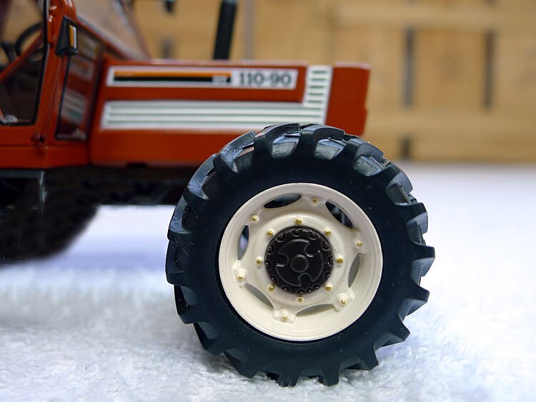 1: 32 110-90 Tractor Model Agricultural vehicle model Alloy collection model