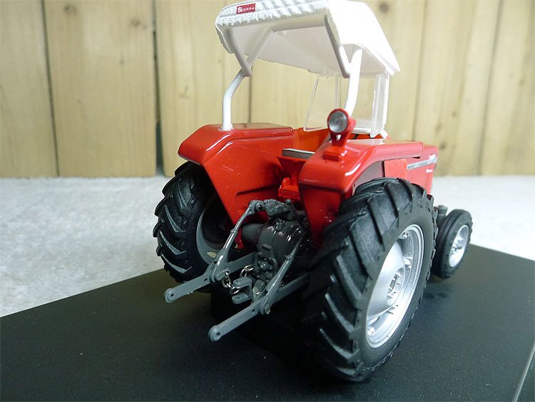 1: 32 5232 MF 135 Tractor Model Alloy collection model