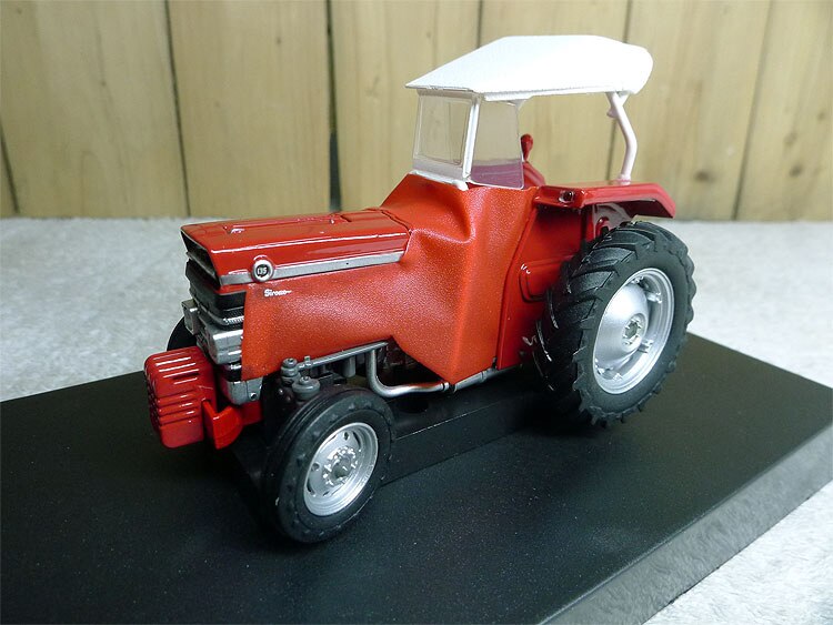 1: 32 5232 MF 135 Tractor Model Alloy collection model