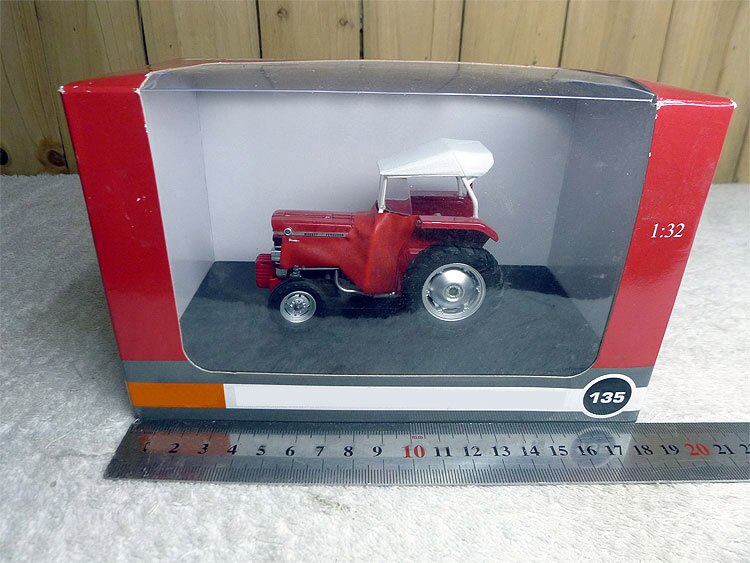 1: 32 5232 MF 135 Tractor Model Alloy collection model
