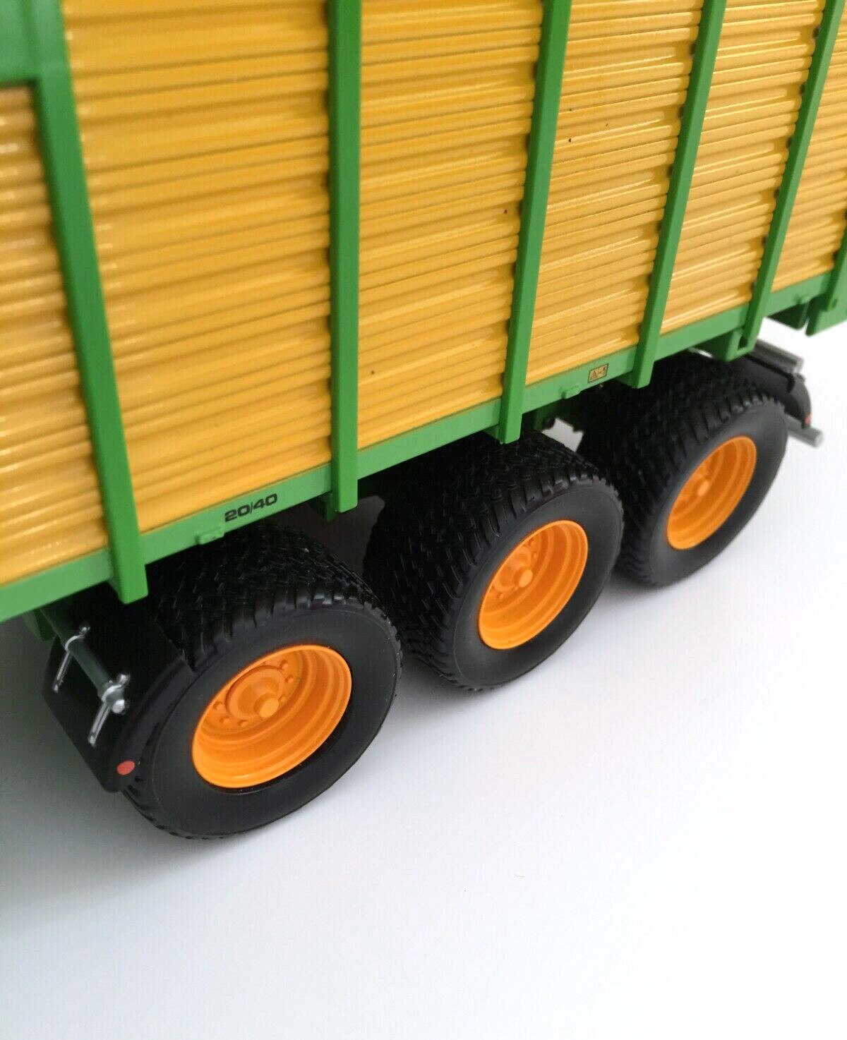 Fine 1 / 32 20 / 40 Trailer bucket model of agricultural machinery Tractor accessories Alloy collection model