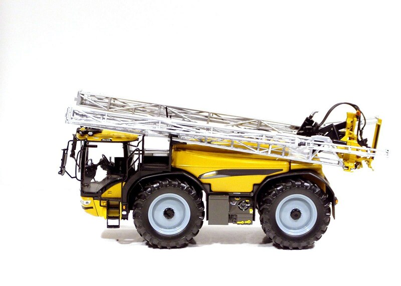 Fine 1:32 655 pesticide sprayer model Agricultural machinery model Alloy collection model