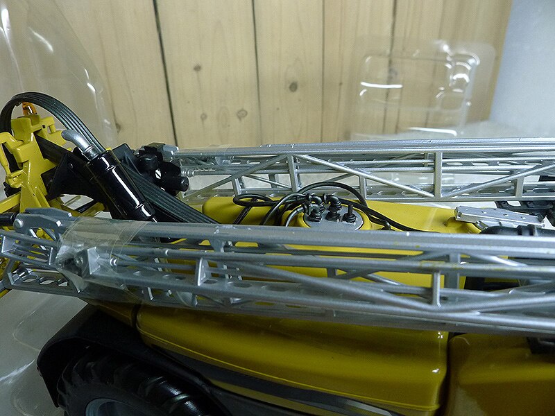 Fine 1:32 655 pesticide sprayer model Agricultural machinery model Alloy collection model