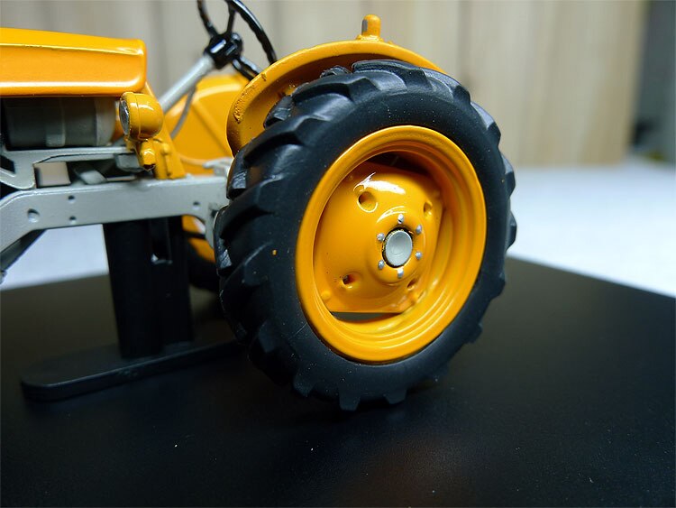 1: 32 1014 18 Tractor Model Agricultural machinery Fine alloy collection model The cover can be opened Old packing box 1: 32 1014 18 Tractor Model Agricultural machinery Fine alloy collection model The cover can be opened Old packing box