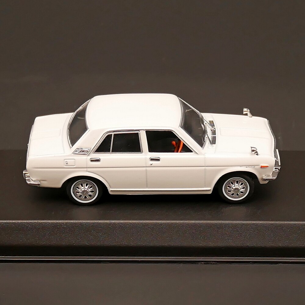 1: 43 Japan 1600 SSS classic Alloy collection car model