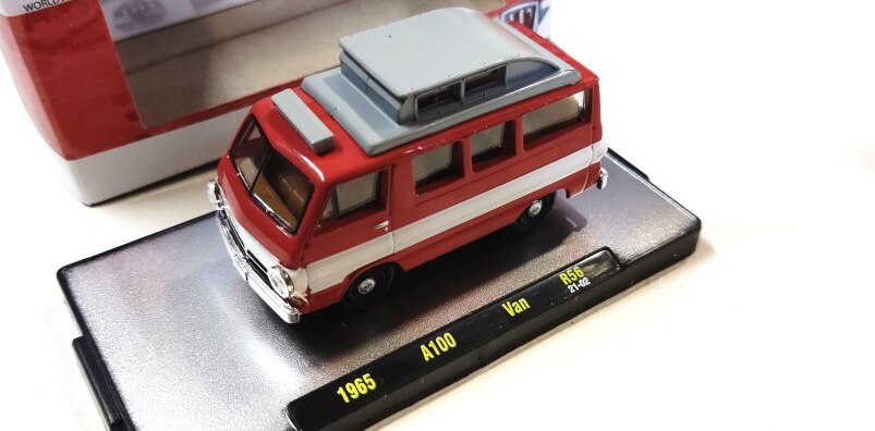 1 / 64 A-100 van station wagon RV model Alloy collection model 1 / 64 A-100 van station wagon RV model Alloy collection model