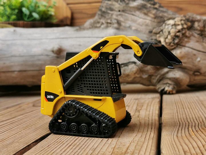 Special Offer 1:32 247 skid steer loader Forklift truck model Two types of wheel and track Alloy car model Special Offer 1:32 247 skid steer loader Forklift truck model Two types of wheel and track Alloy car model