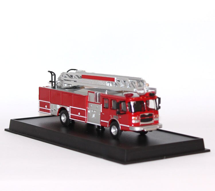 1 / 87 HP75 fire truck USA 2005 Alloy finished product model ornament 1 / 87 HP75 fire truck USA 2005 Alloy finished product model ornament