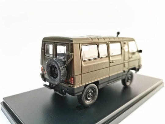 rare 1 / 43 Russian Soviet Union ya3-3972 military ambulance Alloy car model