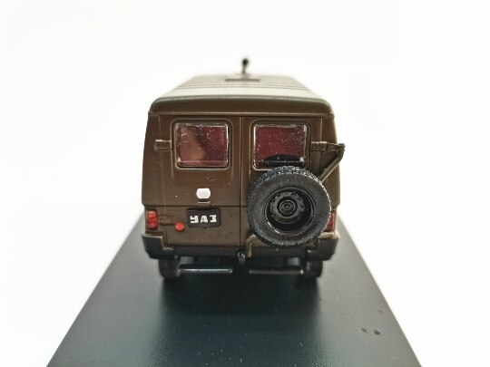 rare 1 / 43 Russian Soviet Union ya3-3972 military ambulance Alloy car model