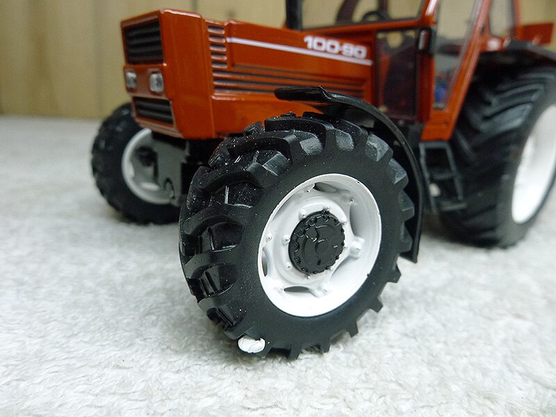 1: 32 197nh 100-90 Tractor Model Agricultural vehicle model Alloy collection model