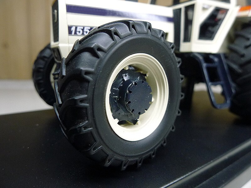 Boutique 1:32 Italian 1556 DT Tractor Model Resin collection model