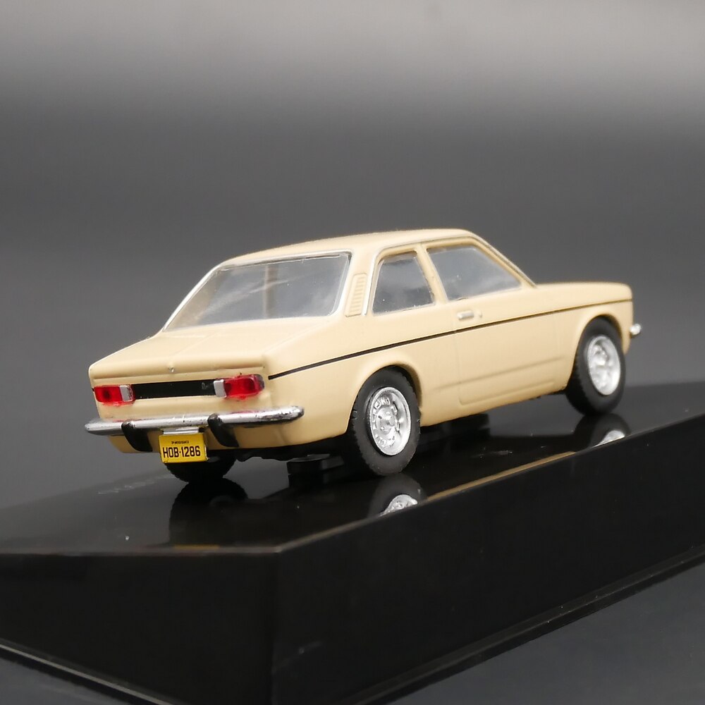 1: 43 American classic car model 1976 1973 Alloy car model Collection 1: 43 American classic car model 1976 1973 Alloy car model Collection