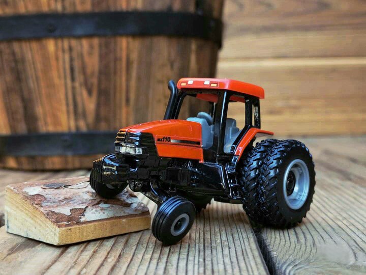 Brand new 1:64 IH mx110 Tractor Model Agricultural machinery Alloy model