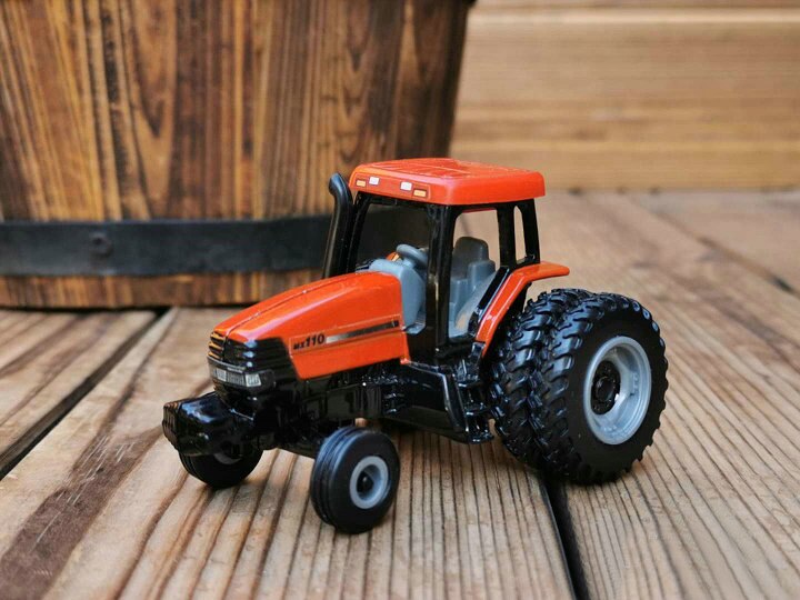 Brand new 1:64 IH mx110 Tractor Model Agricultural machinery Alloy model