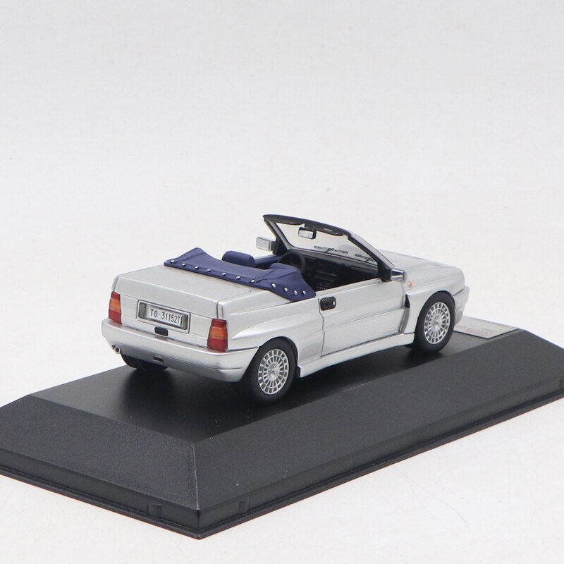 1 / 43 Italian 1992 roadster model Car model collection