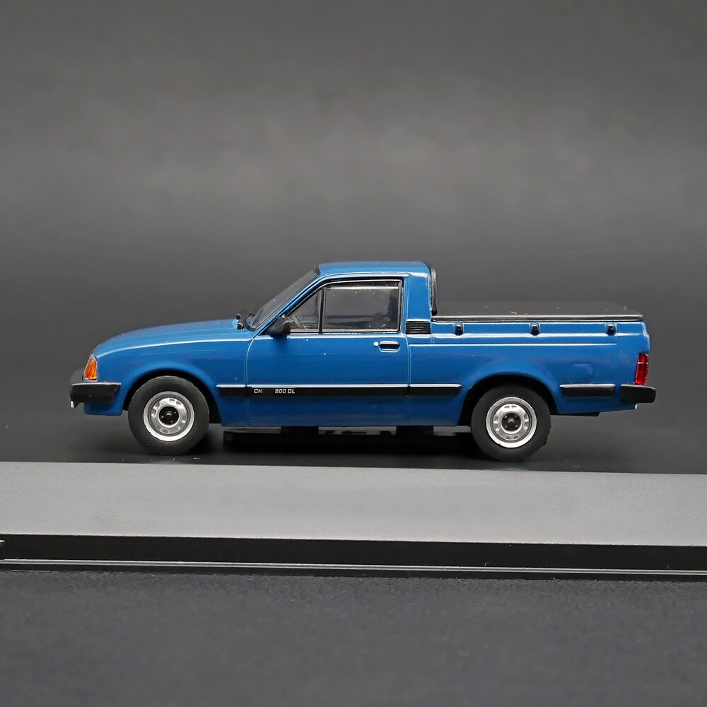 1: 43 American 1983 500 pickup truck model Finished alloy automobile model