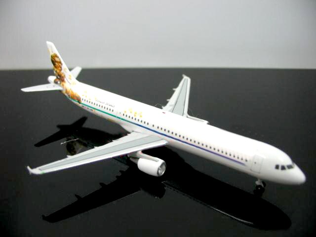 rare 1:500 Austrian A321 oe-lbb aircraft model Alloy collection model