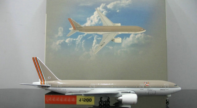 rare 1:500 Korea 777-200 hl7596 Original package of airliner model Alloy collection model