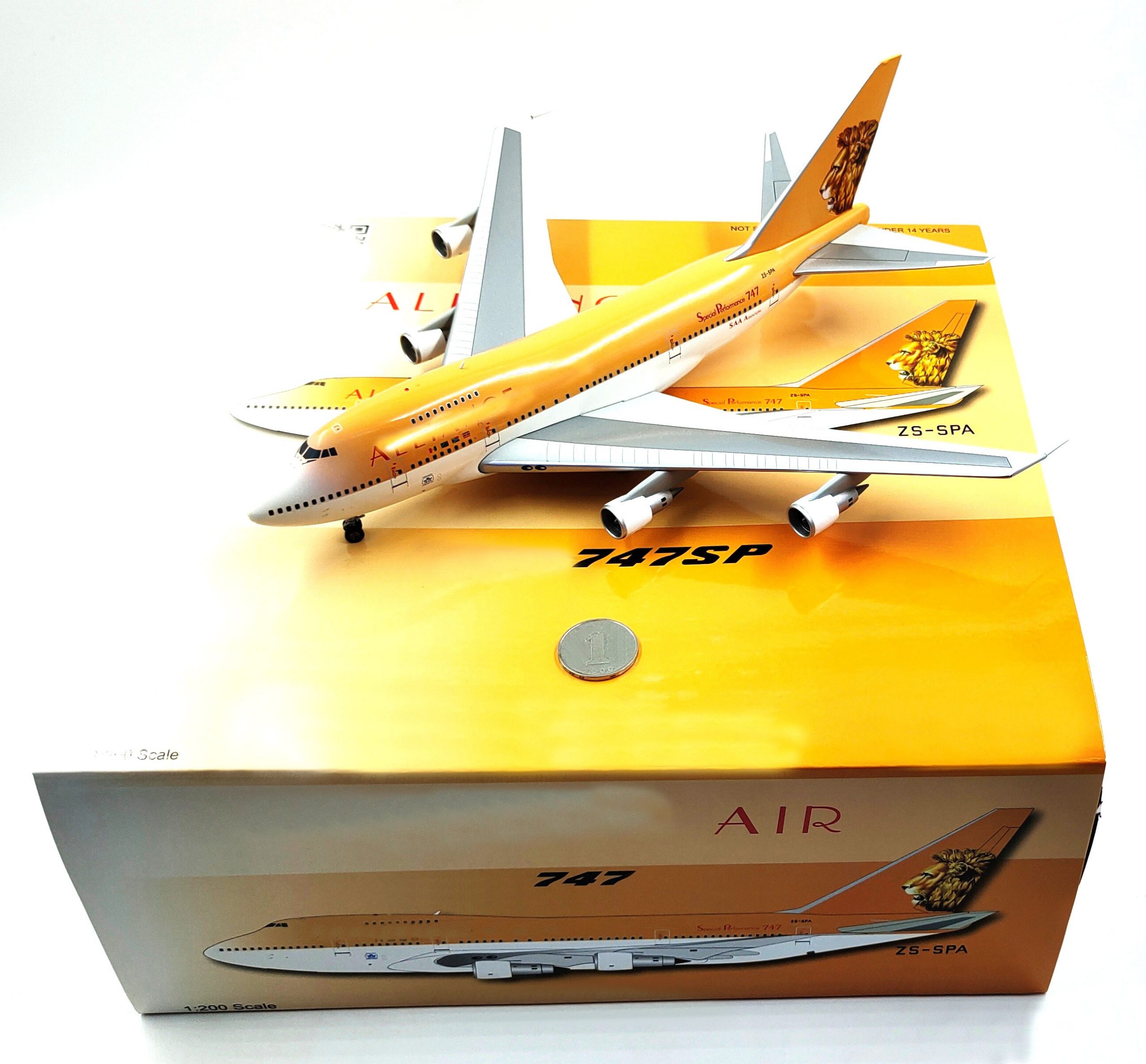 Out of print fine1:200 Model zs-spa of 747SP alloy airliner Alloy collection model Perfect texture