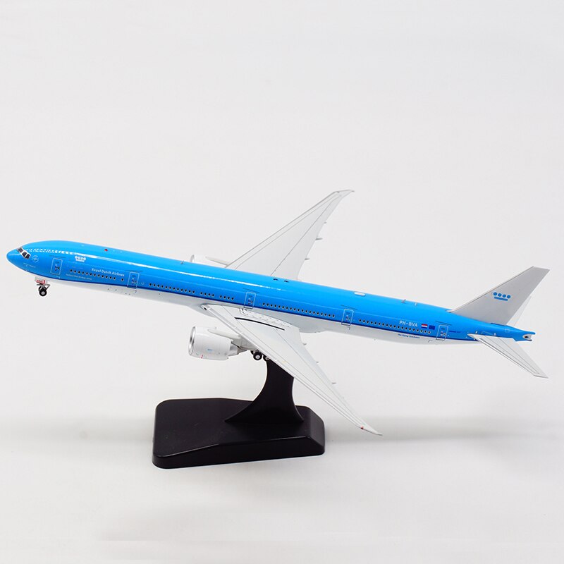 Special Offer 1:400 Netherlands B777-300ER aircraft model PH-BAV Alloy collection model Three kinds of coating