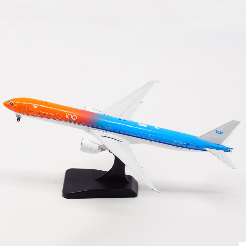 Special Offer 1:400 Netherlands B777-300ER aircraft model PH-BAV Alloy collection model Three kinds of coating