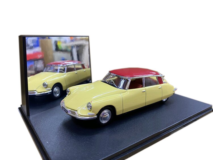 1: 43 French classic car model 1956 Alloy car model 1: 43 French classic car model 1956 Alloy car model
