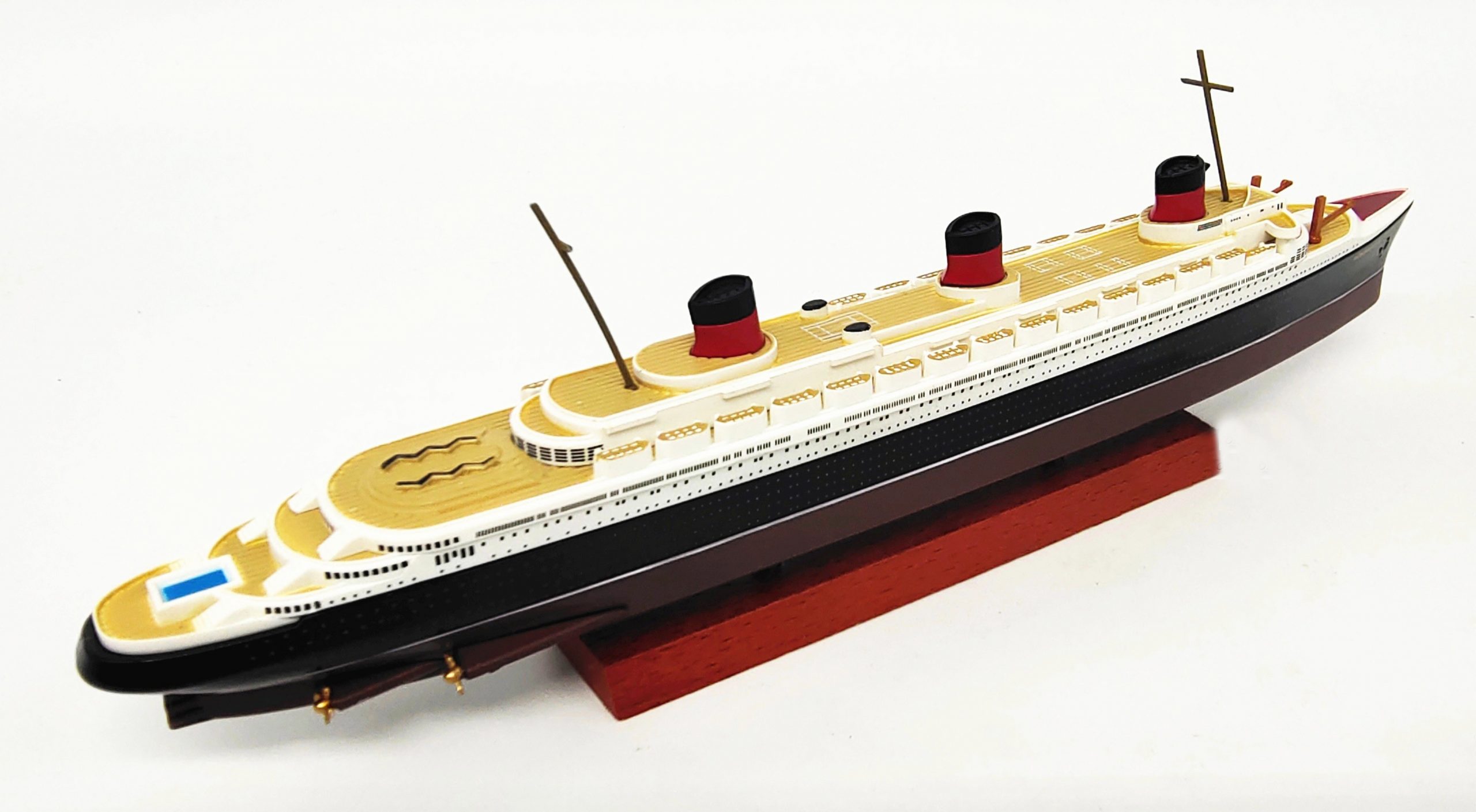 1:1250 SSV Normandy Large luxury cruise Alloy hull Colored finished model ornament