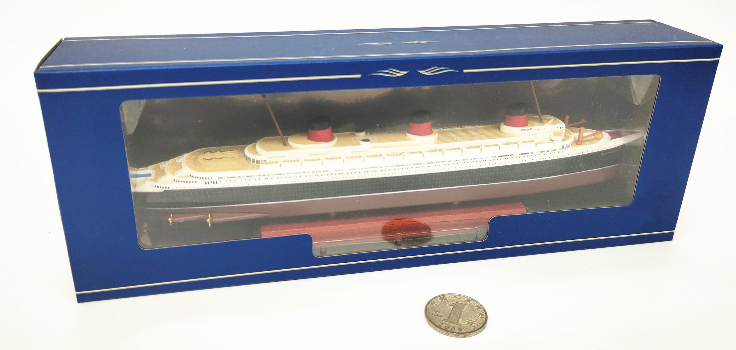 1:1250 SSV Normandy Large luxury cruise Alloy hull Colored finished model ornament