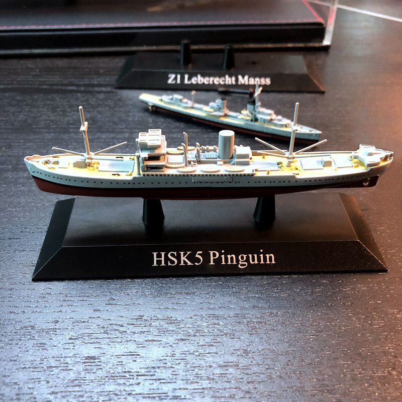 1: 1250 model of German Navy cruiser Pinguin Military products Alloy ship model