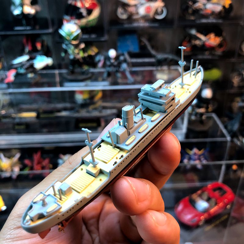 1: 1250 German Navy Atlantis cruiser model Finished alloy ship model