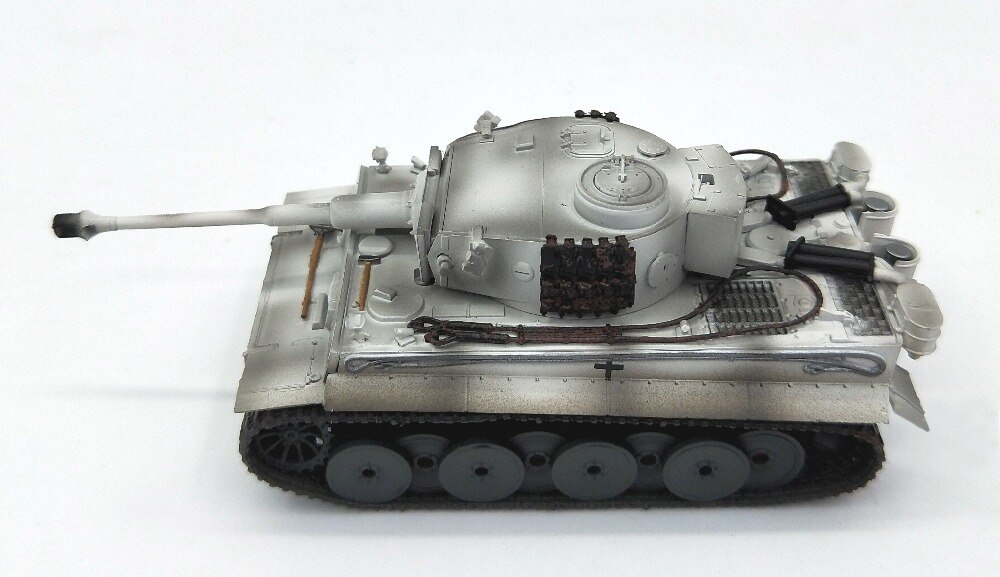 1:72 German Tiger Tank Model Early type Snow painting Finished model 36208