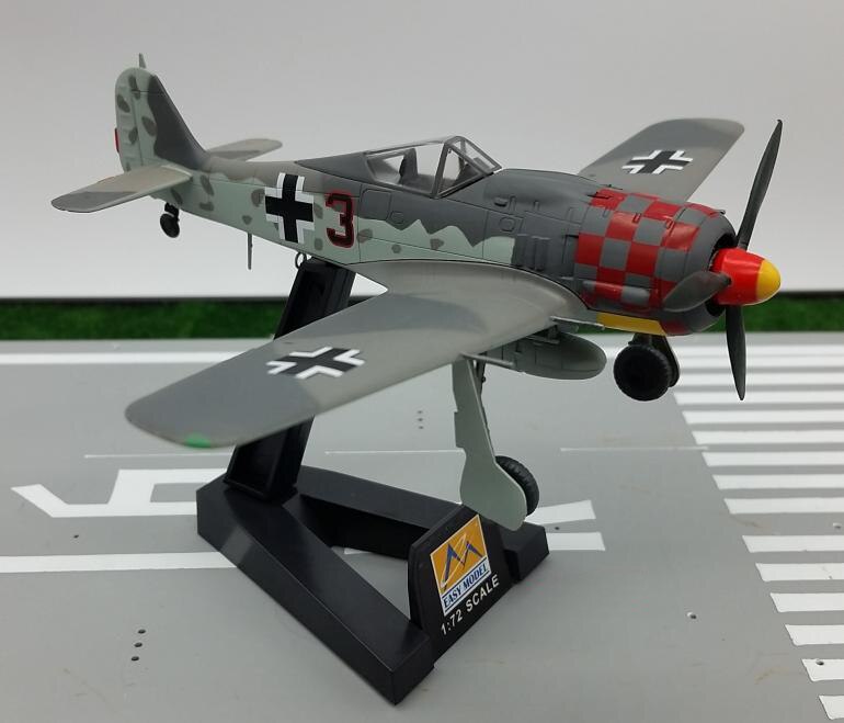 Trumpet 1:72 German FW190 A-6 fighter 36403 finished product model