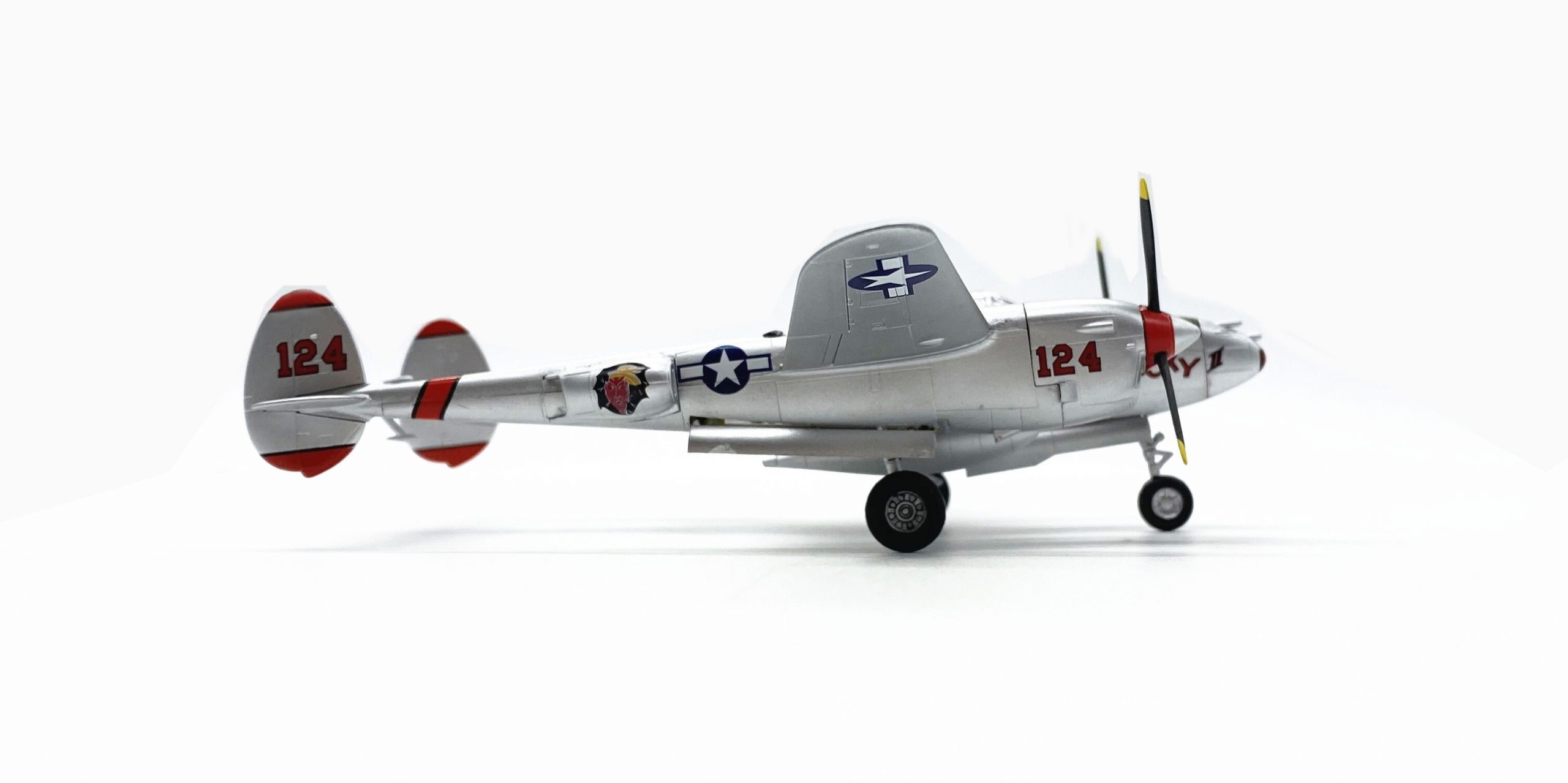 1: 72 US Air Force P-38 fighter model Simulation finished product model 36431 1: 72 US Air Force P-38 fighter model Simulation finished product model 36431