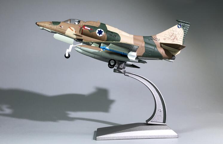 rare Special Offer 1:72 Middle East War Israeli Air Force Model of A4 Attacker alloy Collection Model