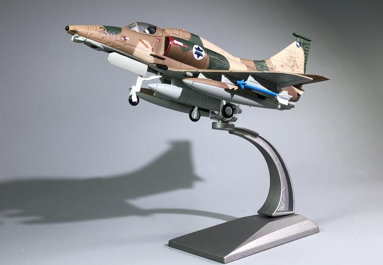 rare Special Offer 1:72 Middle East War Israeli Air Force Model of A4 Attacker alloy Collection Model