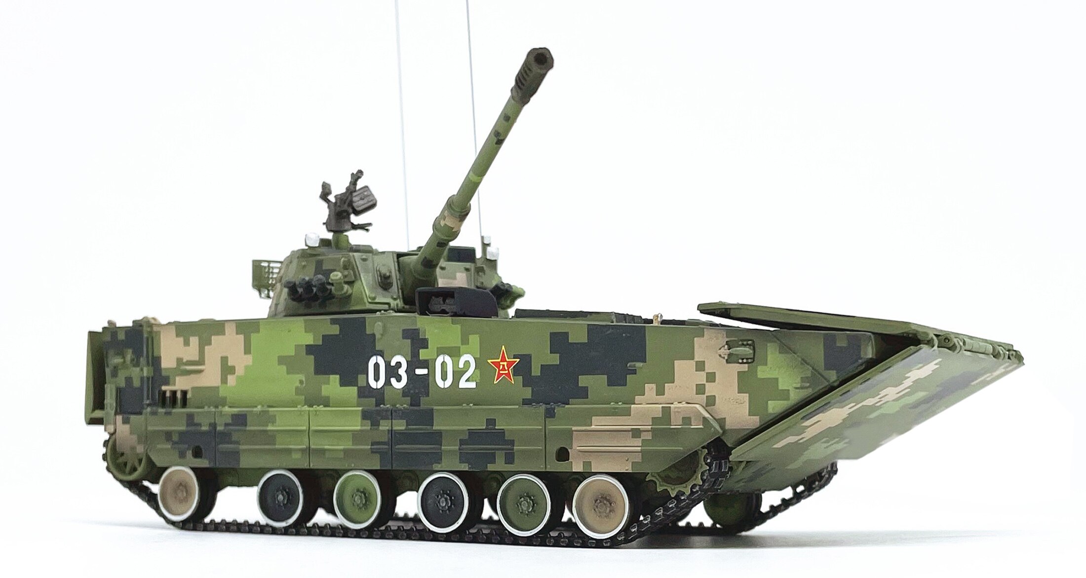 Fine 1:72 Chinese zbd-05 amphibious landing tank army duck Digital Camouflage number random Alloy collection model